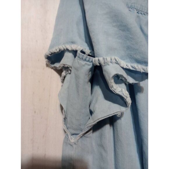 A.n.a 2x Chambray Blue Square Neck Blouse Top Flutter Sleeve Frayed Hem Women's - Picture 4 of 8